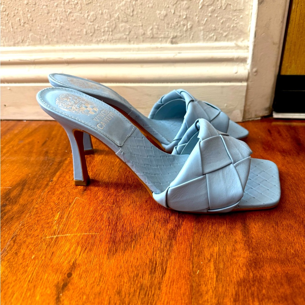 Vince Comuto - Cerulean Blue NWT Brelanie Heels Size 6.5